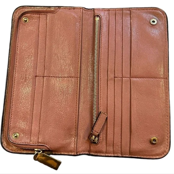 EUC Chloé Alice Pink Leather Snap Long Wallet